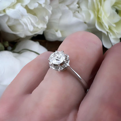 Solitario in oro bianco 18 ct con diamante Old Mine Cut da 0.60 ct