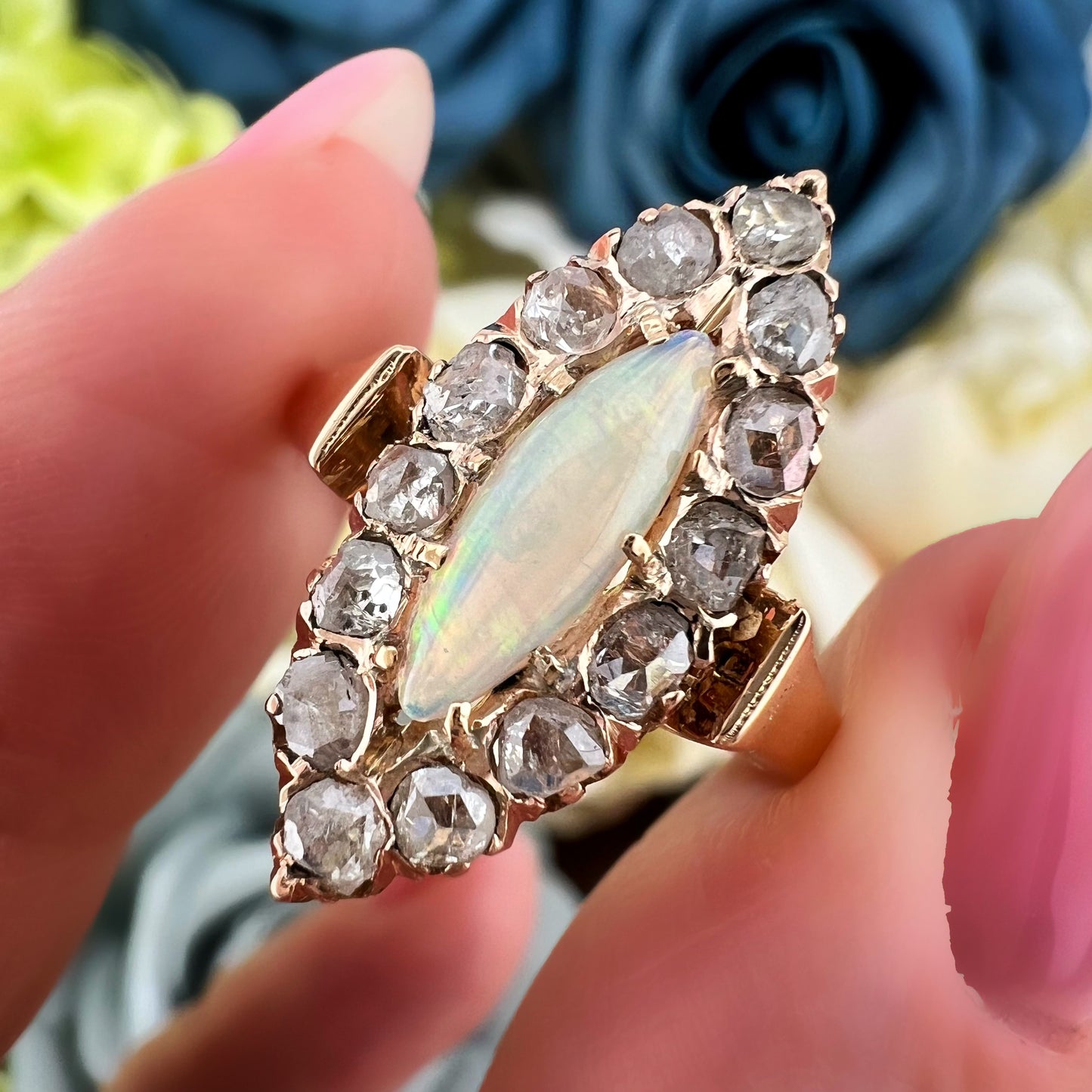 Anello Figaro oro 18k con Opale Australiano e Diamanti – Primi ‘900