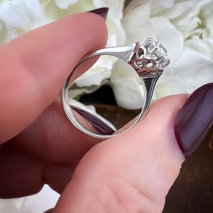 Solitario in oro bianco 18 ct con diamante Old Mine Cut da 0.60 ct