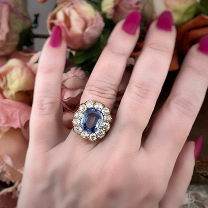 Anello fine ‘800 con zaffiro Ceylon 4.60 ct diamanti old mine 5 ct oro giallo 18k
