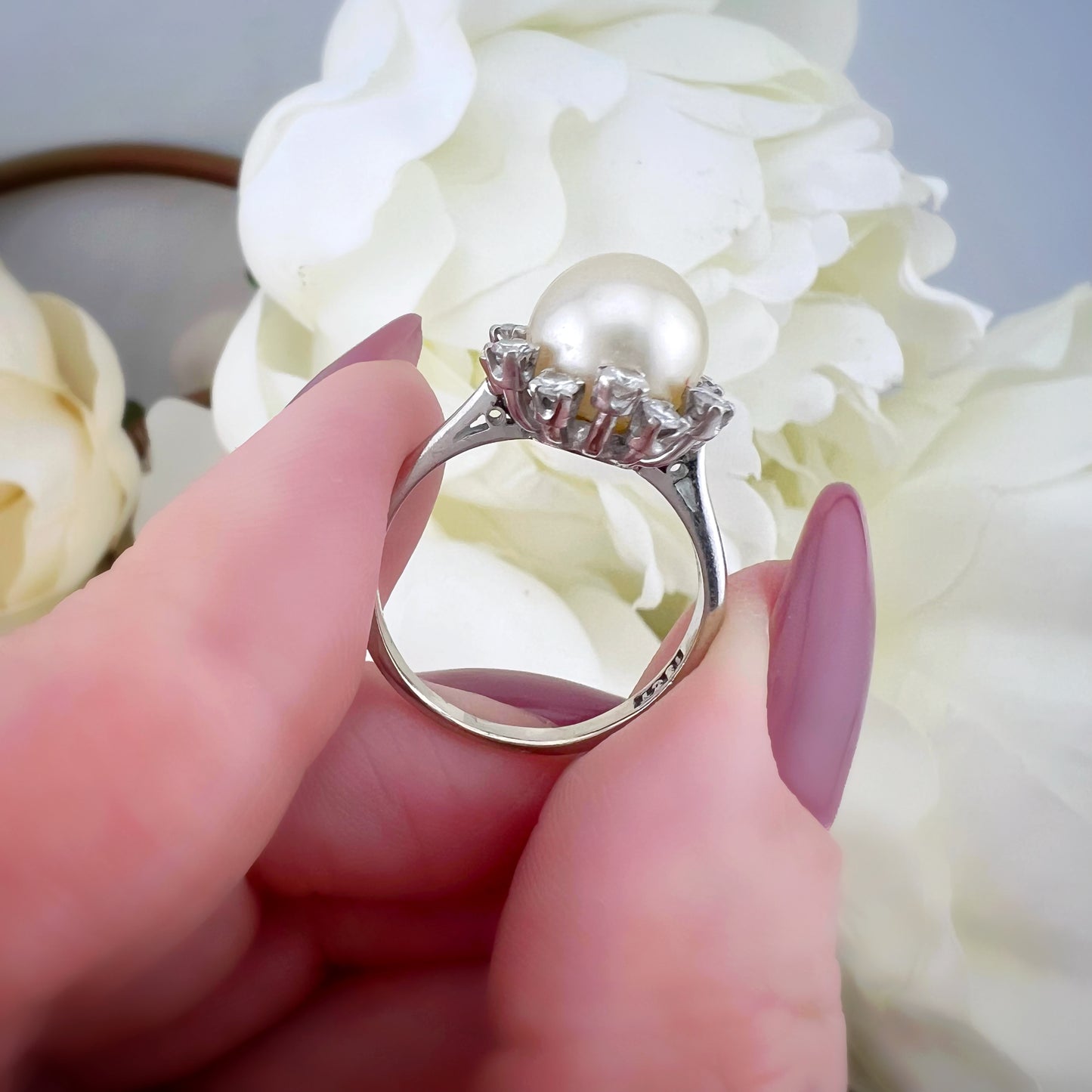 Anello Vintage Asprey in Oro Bianco 18 ct con Perla e Diamanti