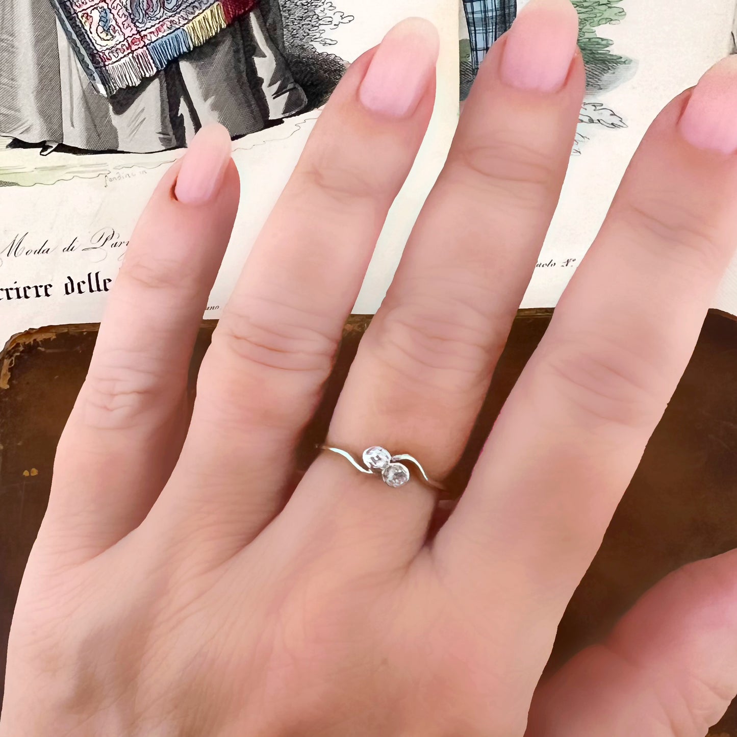 Anello Toi et Moi in oro 18k con diamanti old mine – Nord Europa, anni ’20