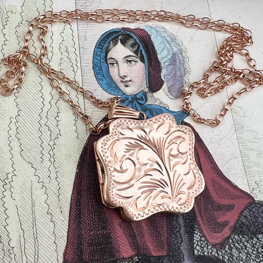Locket vintage con catena in oro rosa inciso a mano