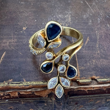 Anello a ramage verticale in oro 18k zaffiri e diamanti