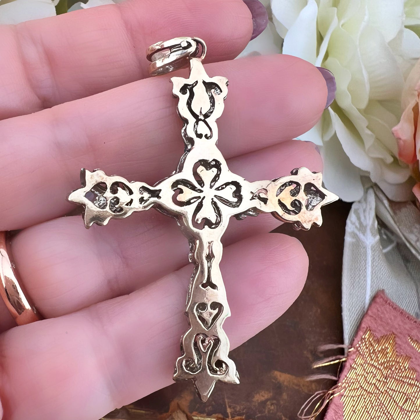 Croce Pendente in Oro e Argento con Topazi e Citrino