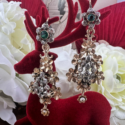 Orecchini in oro, diamanti, perline e paste vitree 1790-1830