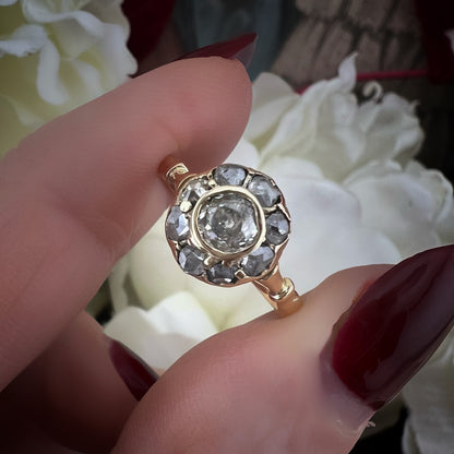 Anello antico in oro giallo con diamante Old Mine e corona di rose cut – Italia, primi ‘900