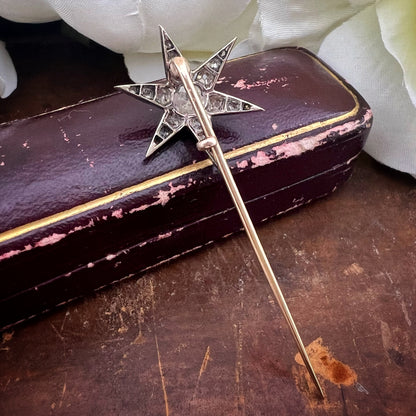 Spillone con stella, diamante Old Mine e diamanti a rosetta per totali 3 carati - XIX secolo