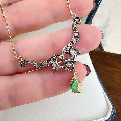 Collana Collier d’epoca in oro 18 ct con pendente in oro e argento. Italia 1950