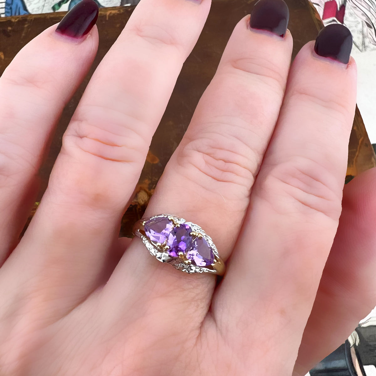 Anello trilogy con ametiste e diamanti – Inghilterra, anni Ottanta