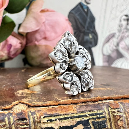 Anello vintage a grande fiore in oro 18k con diamanti taglio rosa e brillante