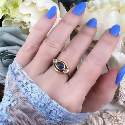 Anello oro 12k zaffiro e diamanti. Italia c. 1920