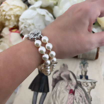 Bracciale vintage in perle Akoya con chiusura importante in oro bianco e diamanti – Anni ’60