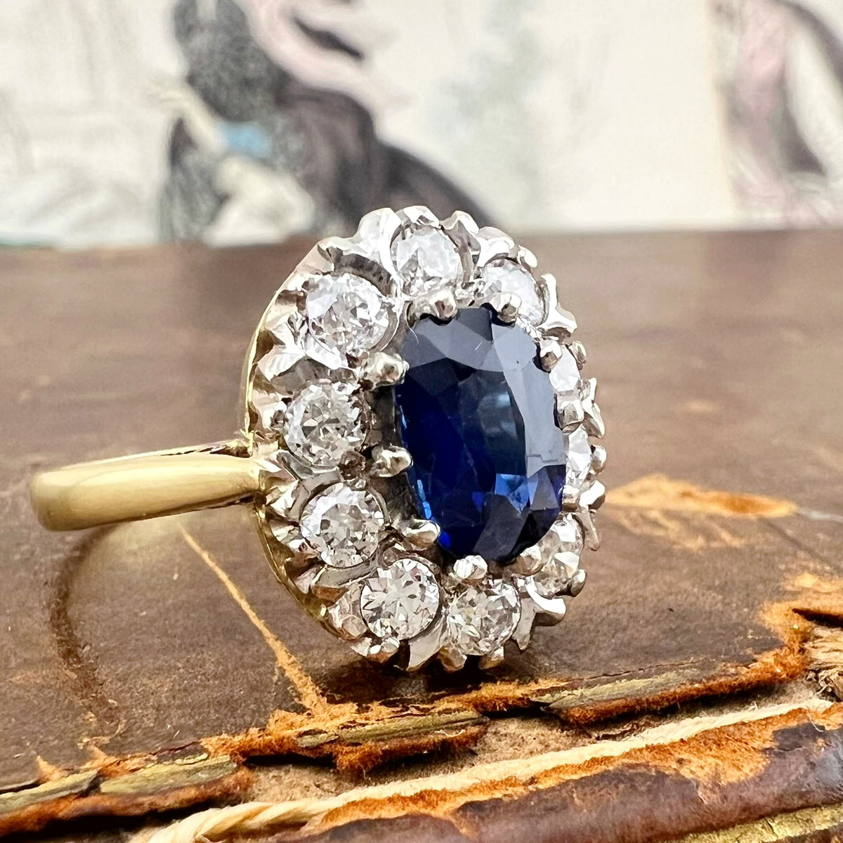 Anello margherita con zaffiro e diamanti old mine – oro giallo 18 k
