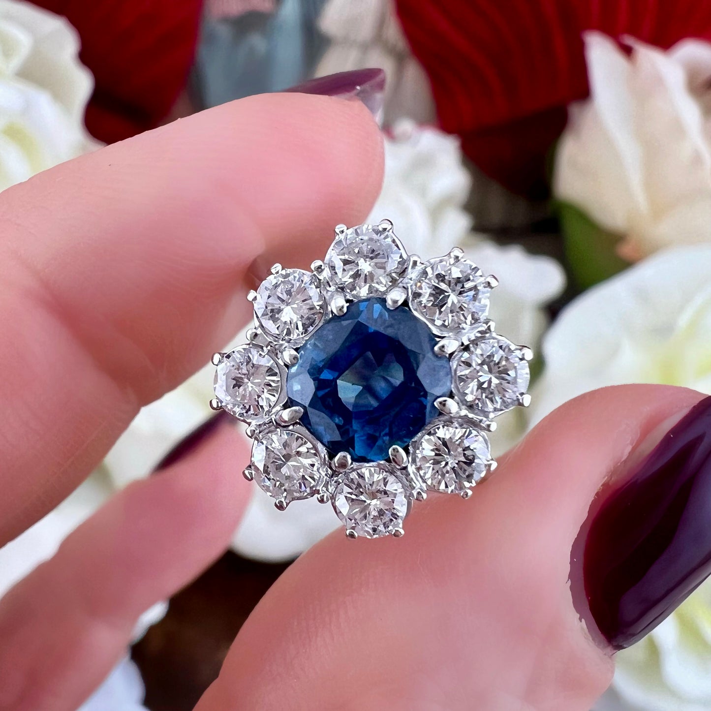 Anello margherita zaffiro Ceylon e diamanti VS - GH