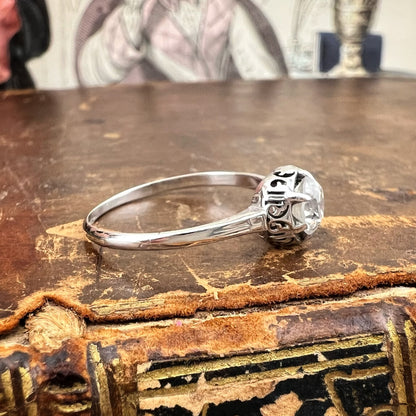 Anello solitario anni 1920/30 in oro bianco 18 kt con diamante Old European Cut da 0,50 ct