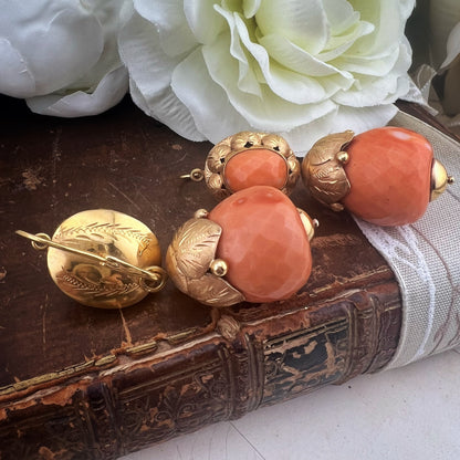 Orecchini in oro e corallo, giorno e notte