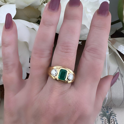 Anello in oro 18 ct con smeraldo colombiano da 1 carato e diamanti per 0.80 ct