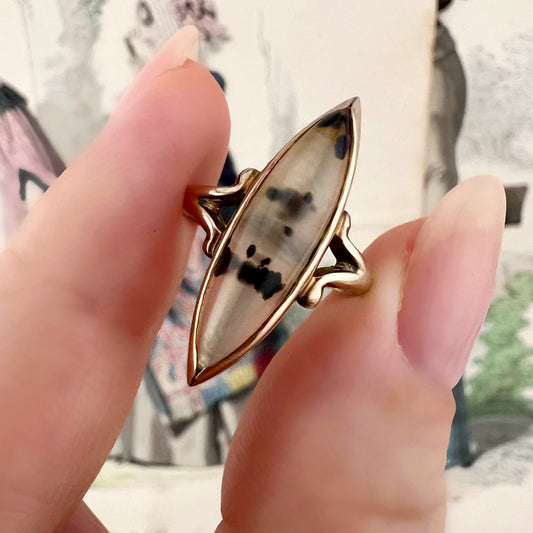 Anello vintage a navette con agata muschiata – USA, circa 1950