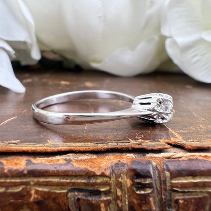 Anello Solitario in Oro Bianco 18K con Diamante Brillante 0.27 ct