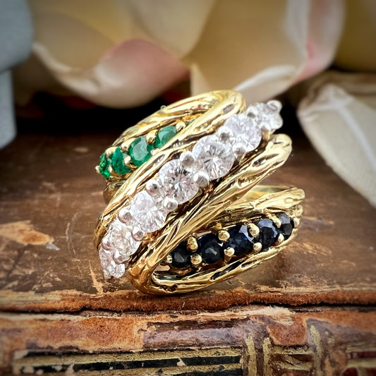 Anello Vintage Scultoreo Anni ’70 – oro 18k smeraldi, diamanti, zaffiri Capolavoro dell’Oreficeria Italiana