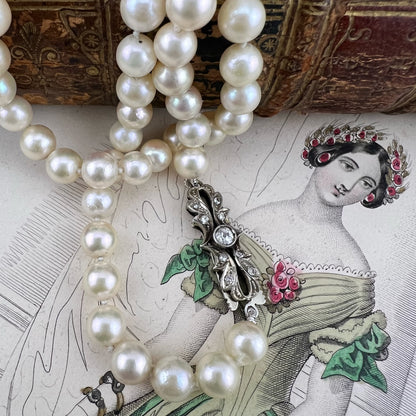 Collana 112 perle akoya, oro e diamanti