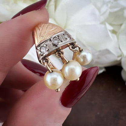 Anello Liberty in oro 18 kt con tre perle pendenti e diamanti rosetta