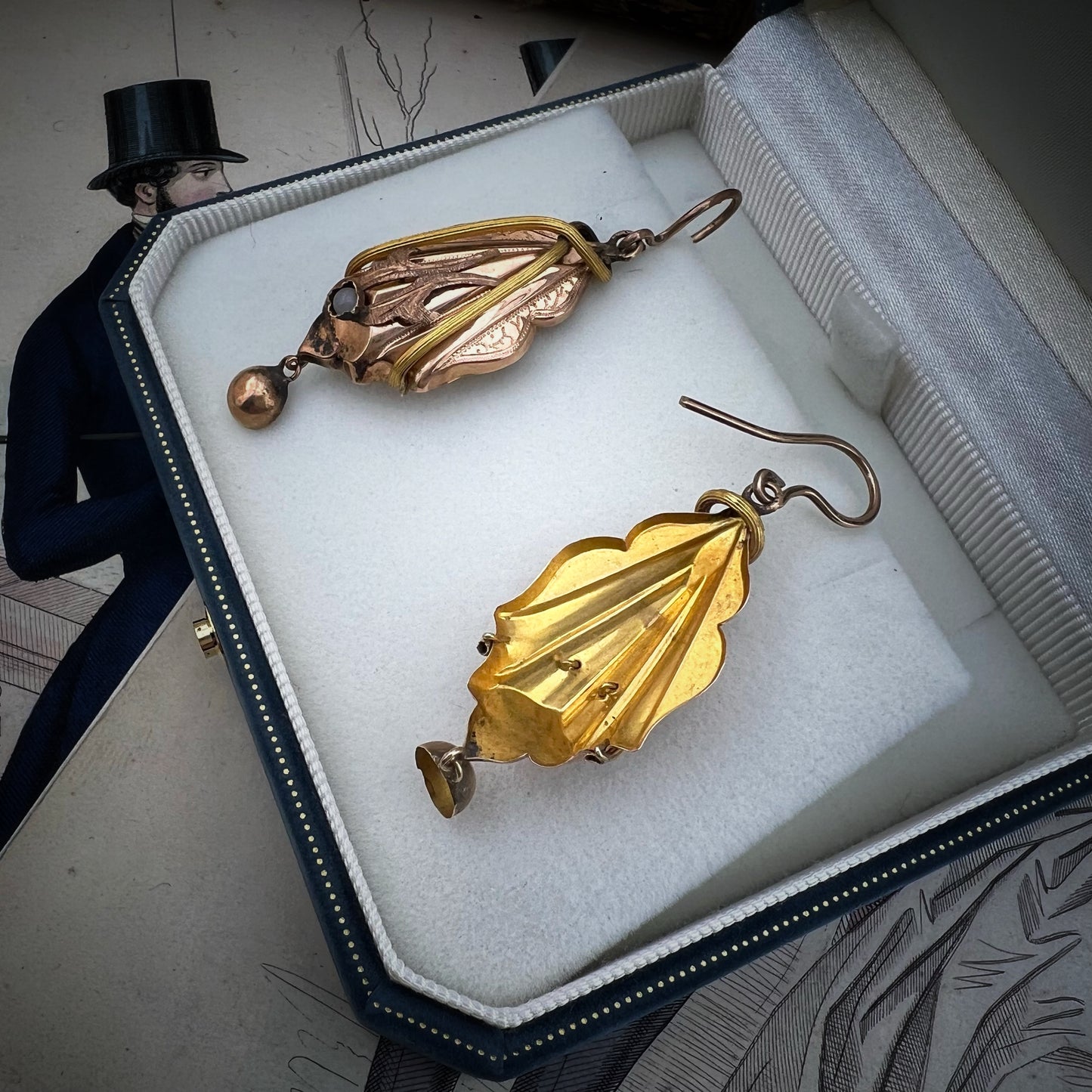 Orecchini Borbonici in Oro Rosa e Giallo — Regno delle Due Sicilie, metà ‘800