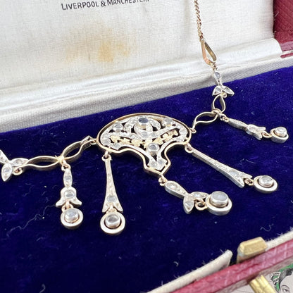 Collier Art Nouveau in oro 9 carati e argento con diamanti a taglio rosa e zaffiro centrale