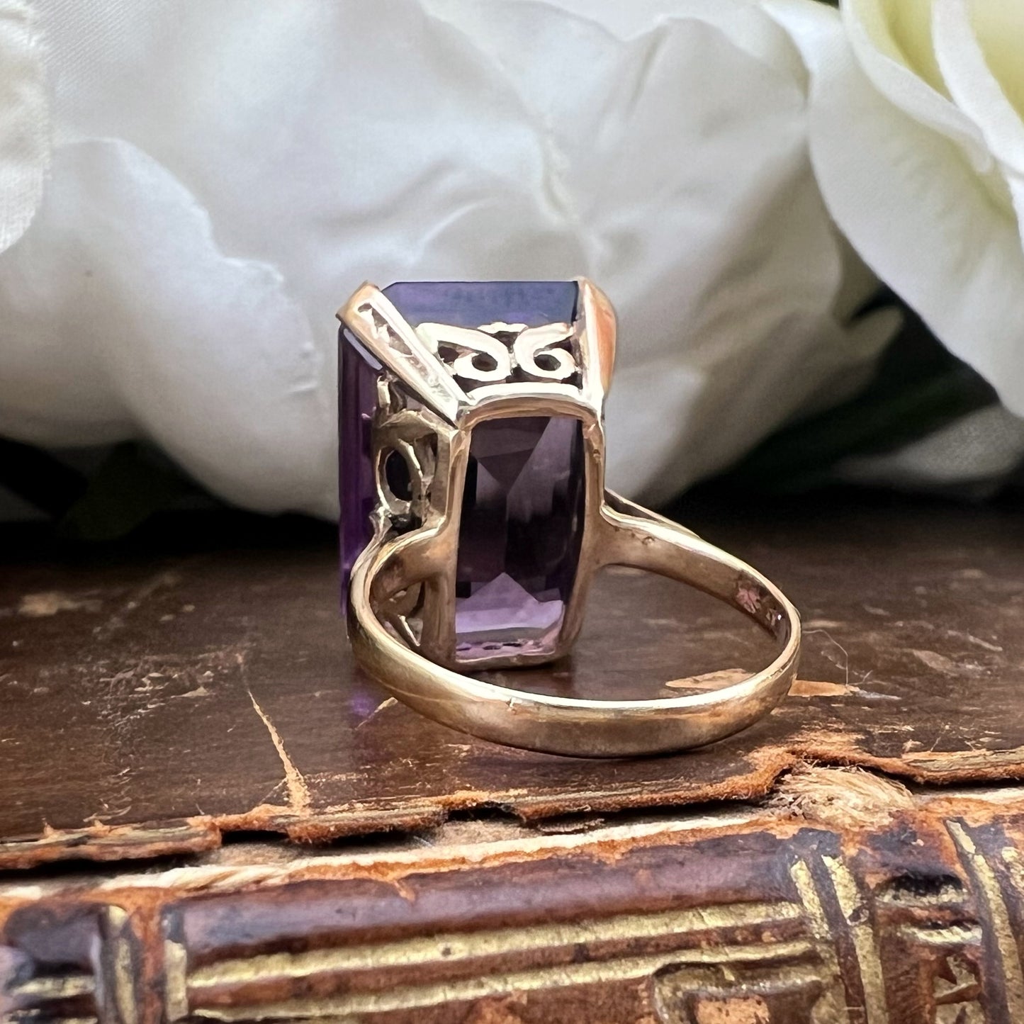 Anello Cocktail in oro 9k con ametista da 12 ct. Birmingham 1960