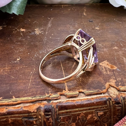 Anello cocktail in oro 9 k con grande ametista, Birmingham 1961