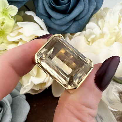 Anello Cocktail anni ’70 in oro 14k con grande citrino taglio smeraldo