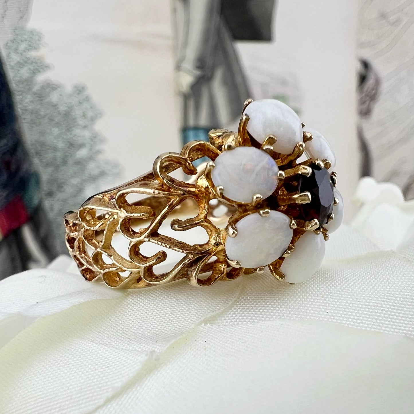 Anello vintage a fiore in oro 9 ct opali e granato – Londra 1973