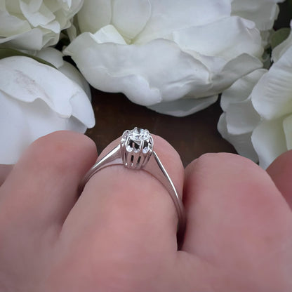 Anello Solitario in Oro Bianco 18K con Diamante Brillante 0.27 ct