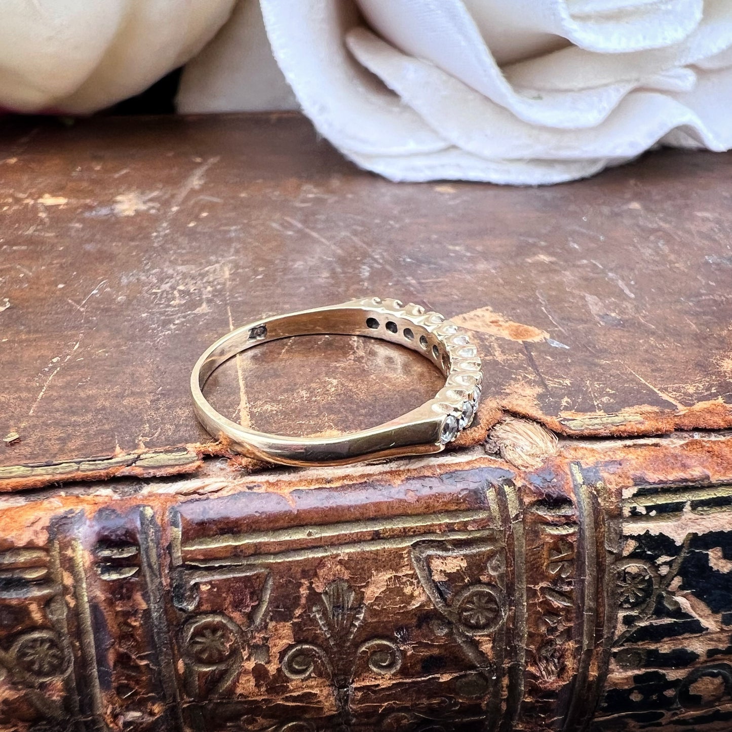 Anello Riviera Vintage in Oro Giallo con Cristalli