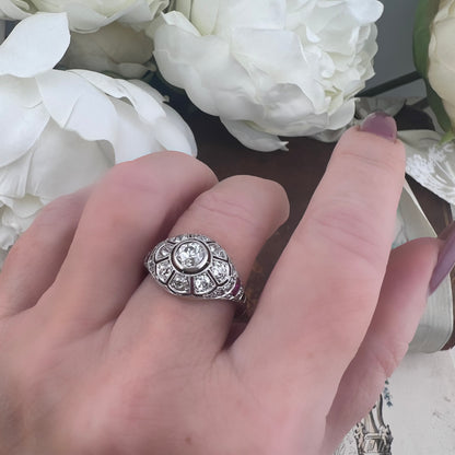 Anello anni ‘20-‘30 in platino con diamanti old mine ct 1.60 totali e rubini