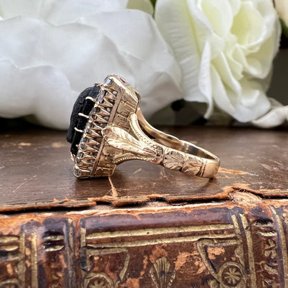 Parure ottocentesca veneziana con Moretti in materiale lapideo e diamanti a rosetta. Oro 18 ct