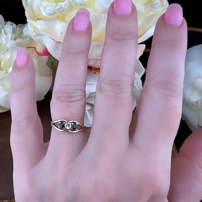 💍 Anello Trilogy Vintage con Zaffiri e Diamante (Londra, 1981)
