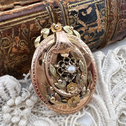 Pendente/spilla borbonico in oro giallo e rosa 18k con perlina centrale – Italia preunitaria, metà XIX secolo