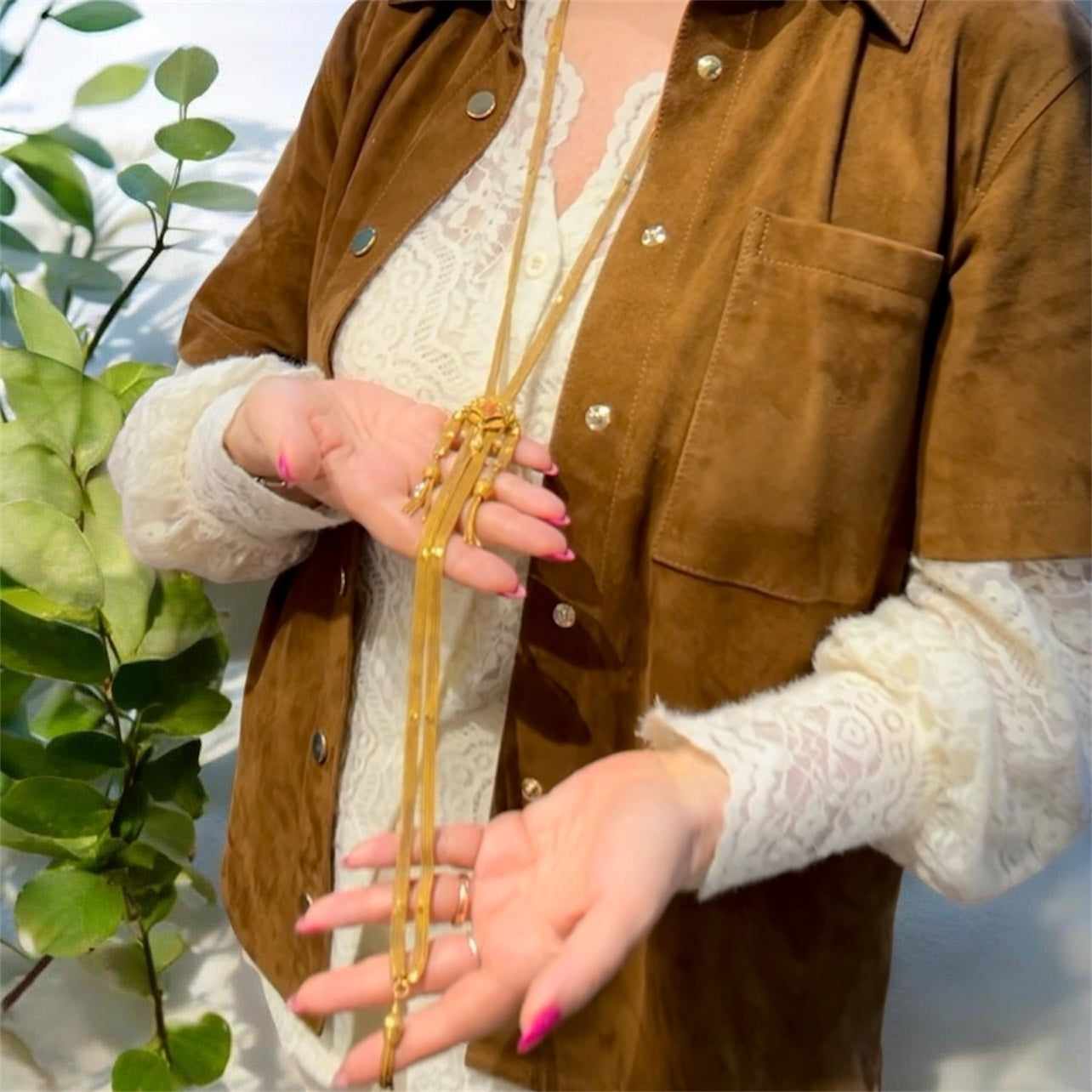 Collana saliscendi in oro con corallo e perline Belle Époque