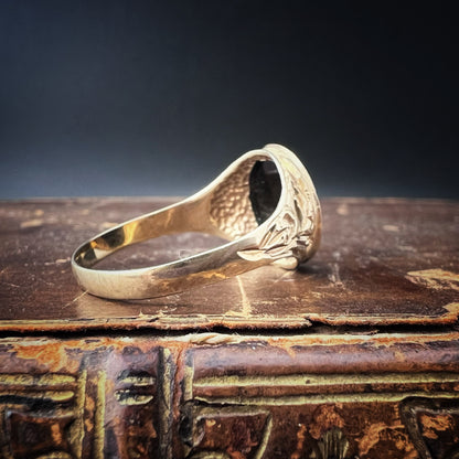 Anello inglese vintage in oro 9 ct. con cammeo su onice