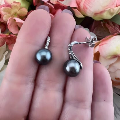 Orecchini oro 18k a perno “Perle di Tahiti con Motivo Curvo”