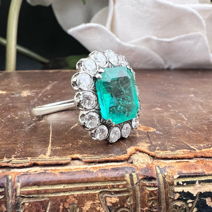 Anello vintage con smeraldo colombiano 4 ct e diamanti – Epoca 1950 ca.