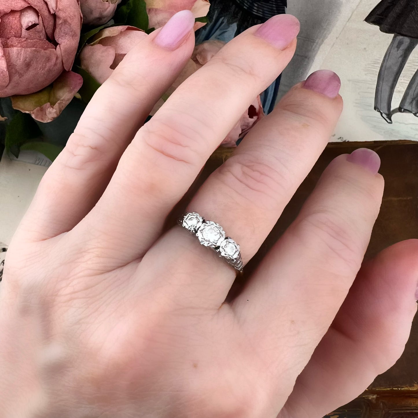 Anello Trilogy Art Déco con Diamanti Vecchia Europa in Oro 18 kt e Platino – Europa, c. 1920
