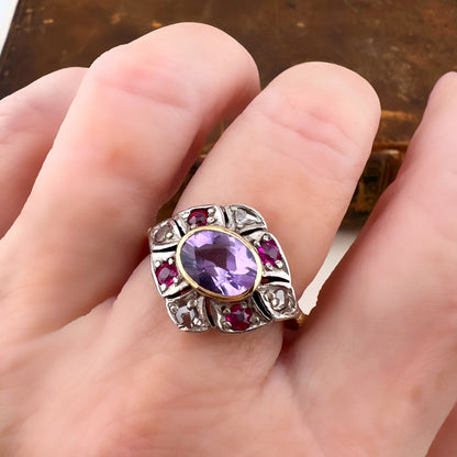 Anello rétro con ametista, diamanti e rubini – Italia, metà Novecento