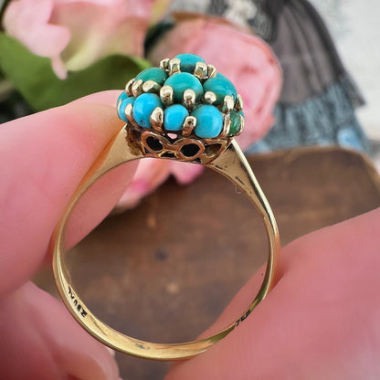 Anello a cupola di turchesi in oro 18 kt – Valenza, anni ’40