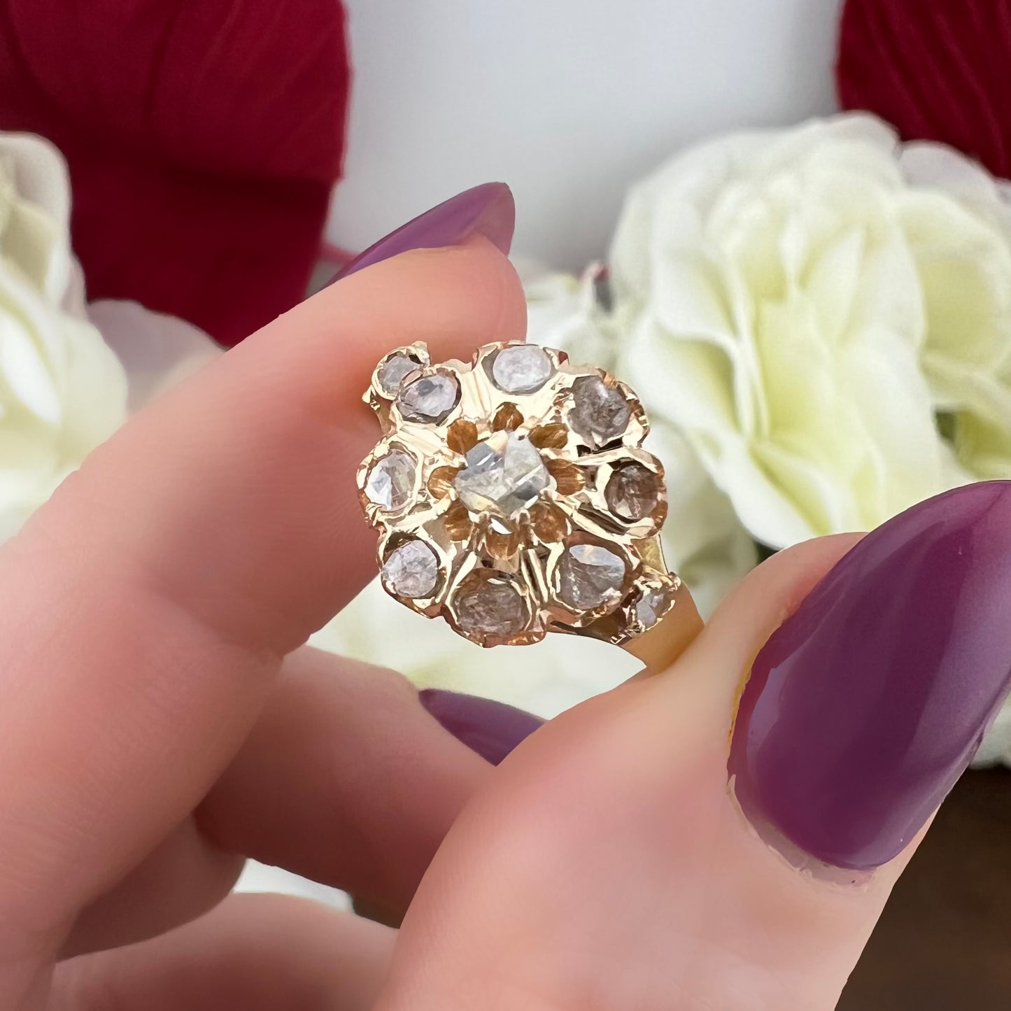 Anello veneziano a fiore in oro 18 ct e diamanti a rosetta