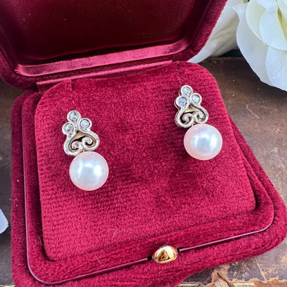 Orecchini con perle e diamanti a rosetta in oro 18 ct