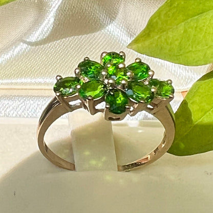 Anello vintage a margherita in oro giallo e cromodiopside