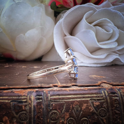 Anello vintage in oro giallo con topazi indaco e diamanti
